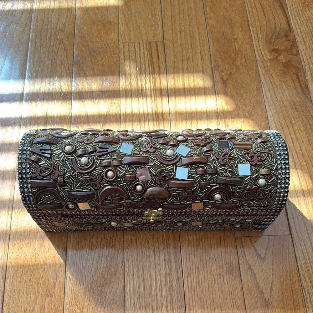 Embellished Chura Box